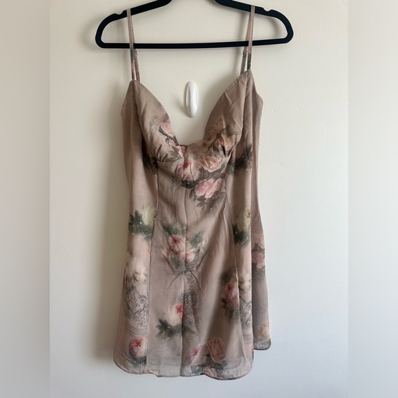 NWT House Of CB CHRISTIANA VINTAGE FLORAL MINI Romantic Dress Size L+ P - Picture 2 of 9